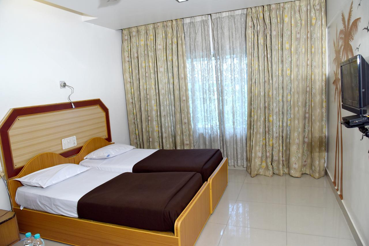 Hotel Sharada International Udupi Exterior photo